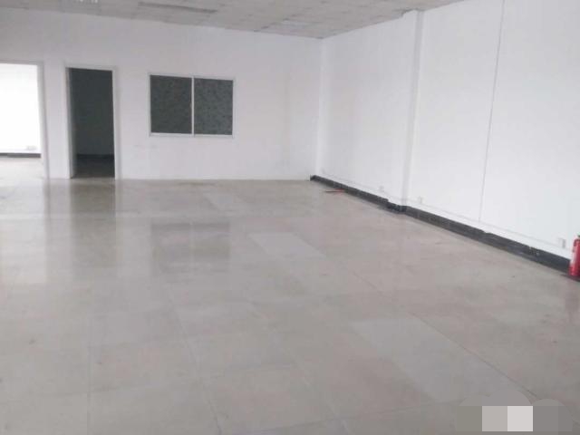闵行独院小面积380平，面临主干路可分割