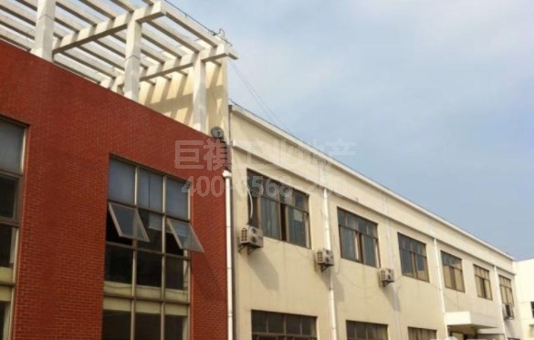 松江老城区现有双层厂房出租，一楼500平，二楼150，一房东