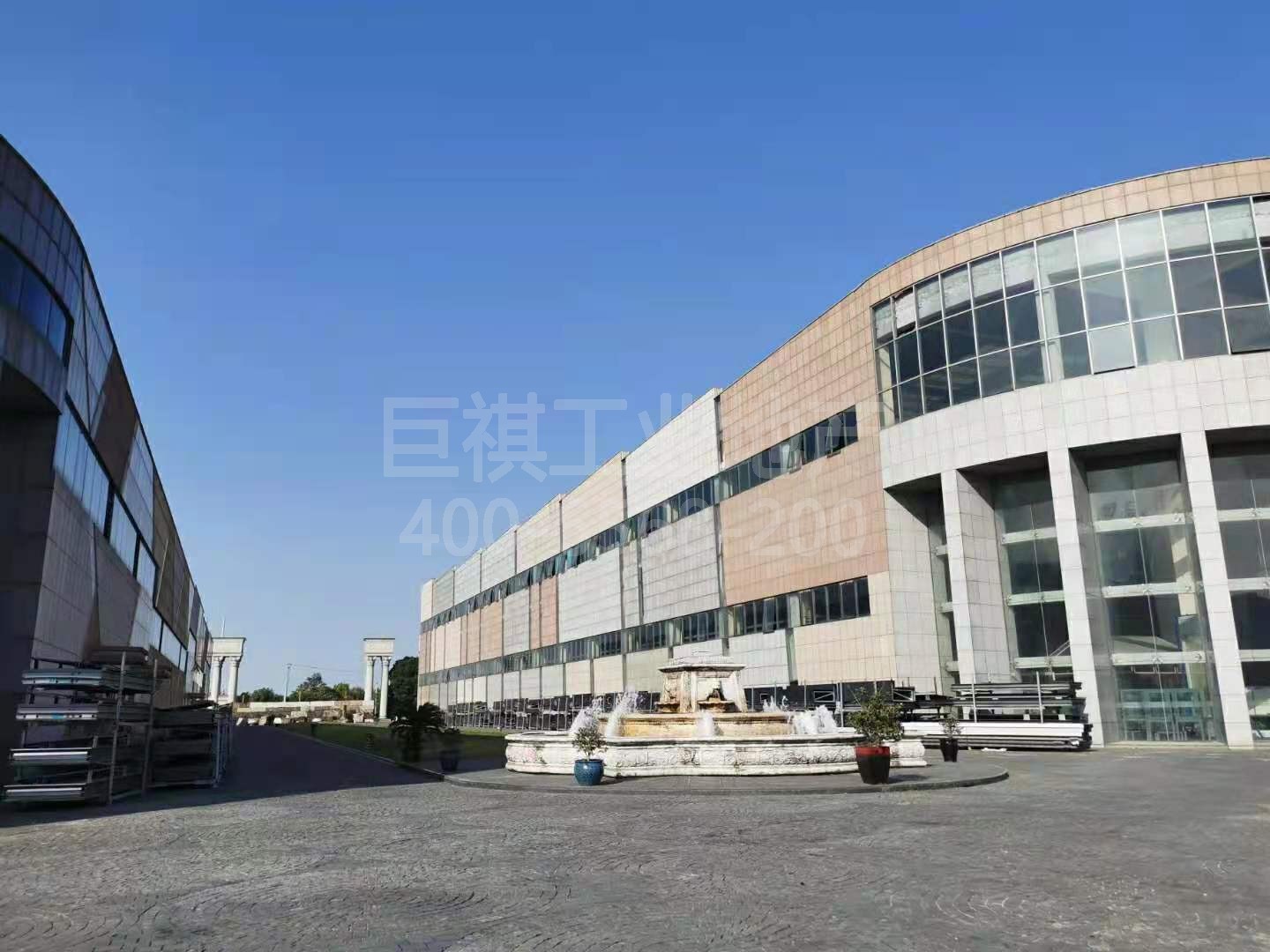 占地117亩两栋双层50000平食堂15000平可改建冷库