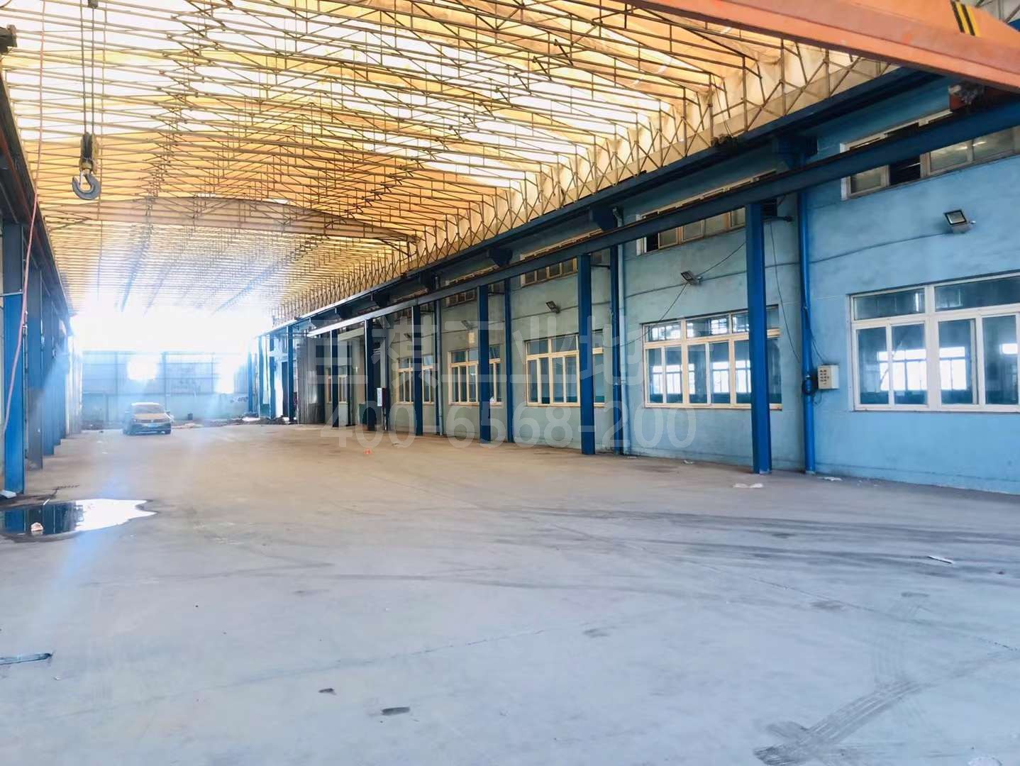 独栋单层2982平，500平起分割宿舍办公齐全，有行车