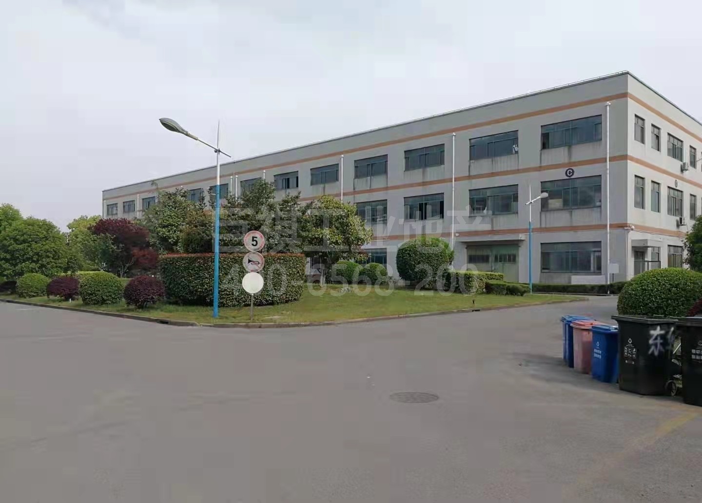 独栋三层4729平，可以分层或整租，原房东