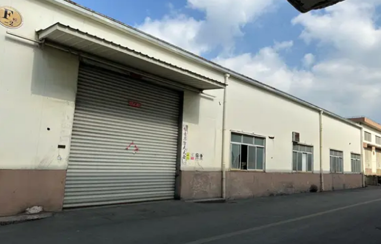 ����ζ���ͤ10000ƽ��Ժ����0.8Ԫ