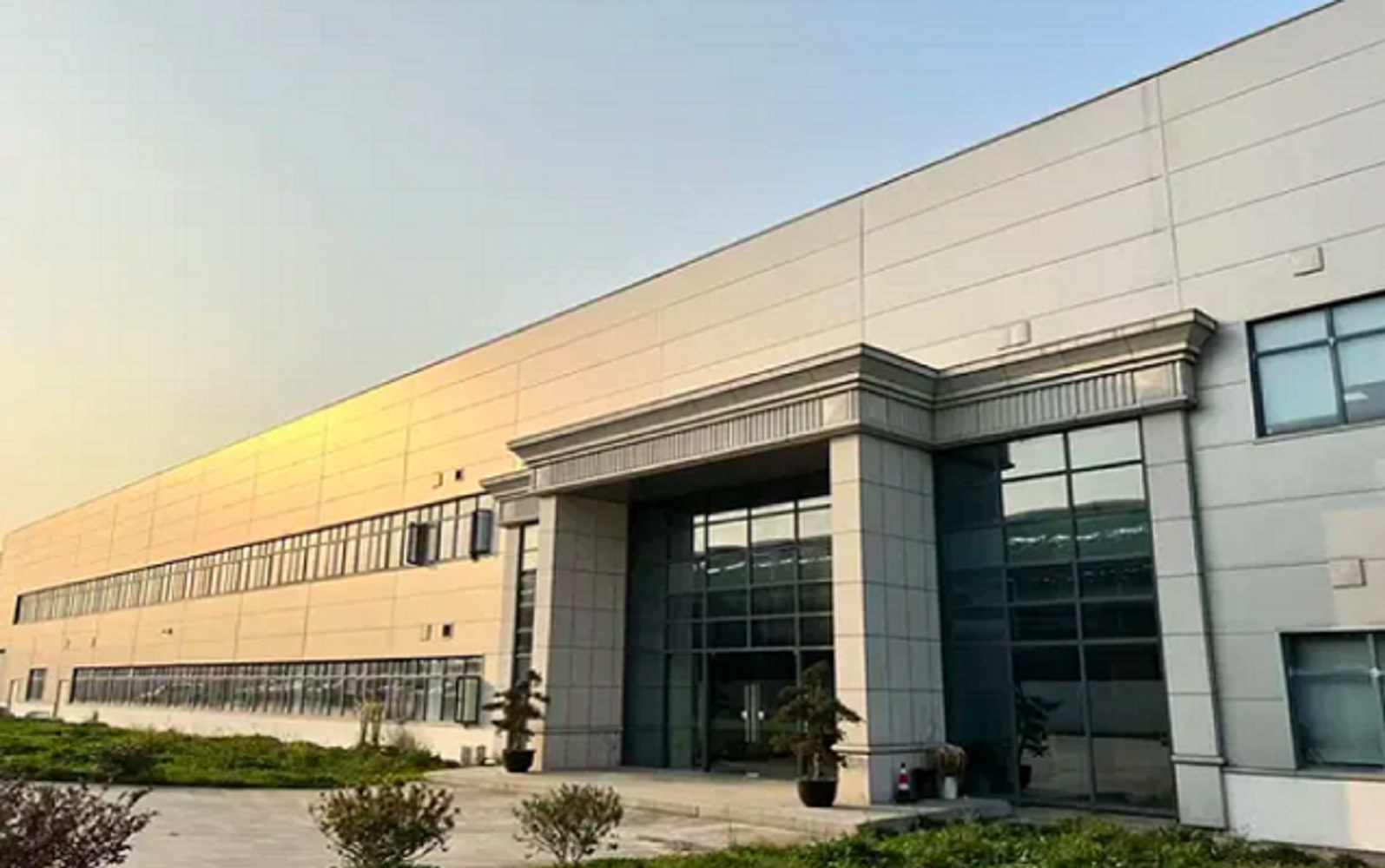 �����ɽ����ŵ��㳧��50000ƽ������14�ף��ɷָ�